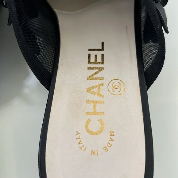 Authentic Chanel mules - Picture 10 of 17